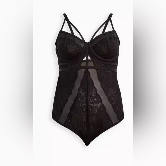 NWT Torrid Strappy Studded Lace Bodysuit - Picture 8 of 9